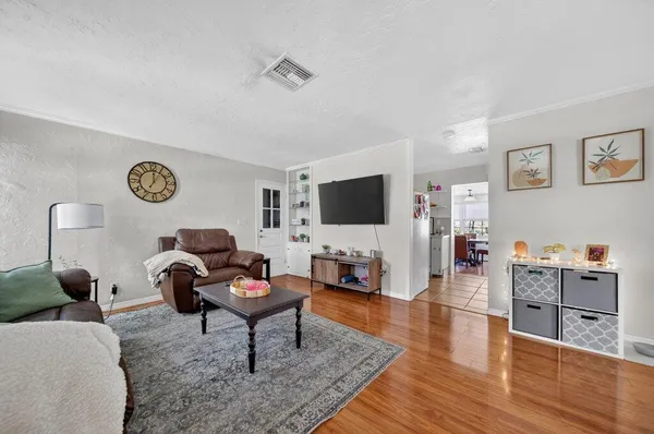 $425,000 | 2427 Northeast Center Street, Jensen Beach, FL 34957