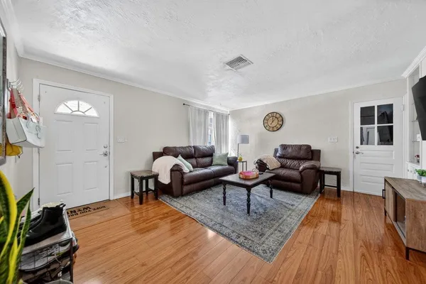 $425,000 | 2427 Northeast Center Street, Jensen Beach, FL 34957