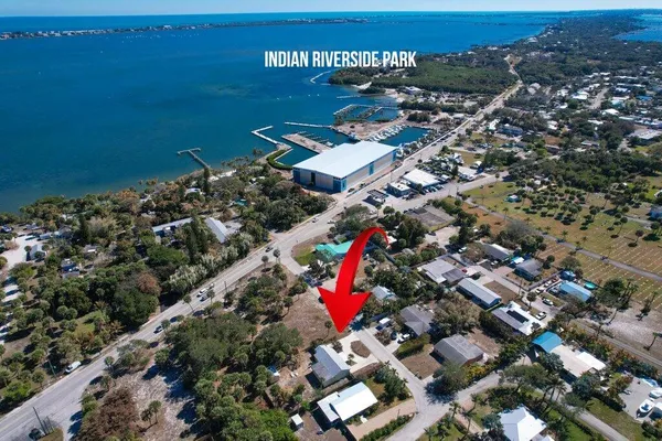 $425,000 | 2427 Northeast Center Street, Jensen Beach, FL 34957