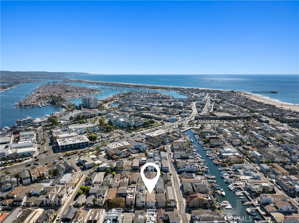 504 36th Street, Unit 1/2 Newport Beach, CA 92663 - Photo 13 of 15 an aerial view of multiple house