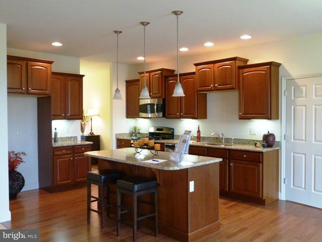 632 Dorset Street, Unit 29 Lititz, PA 17543 - Photo 4 of 17 Gallery Image 4