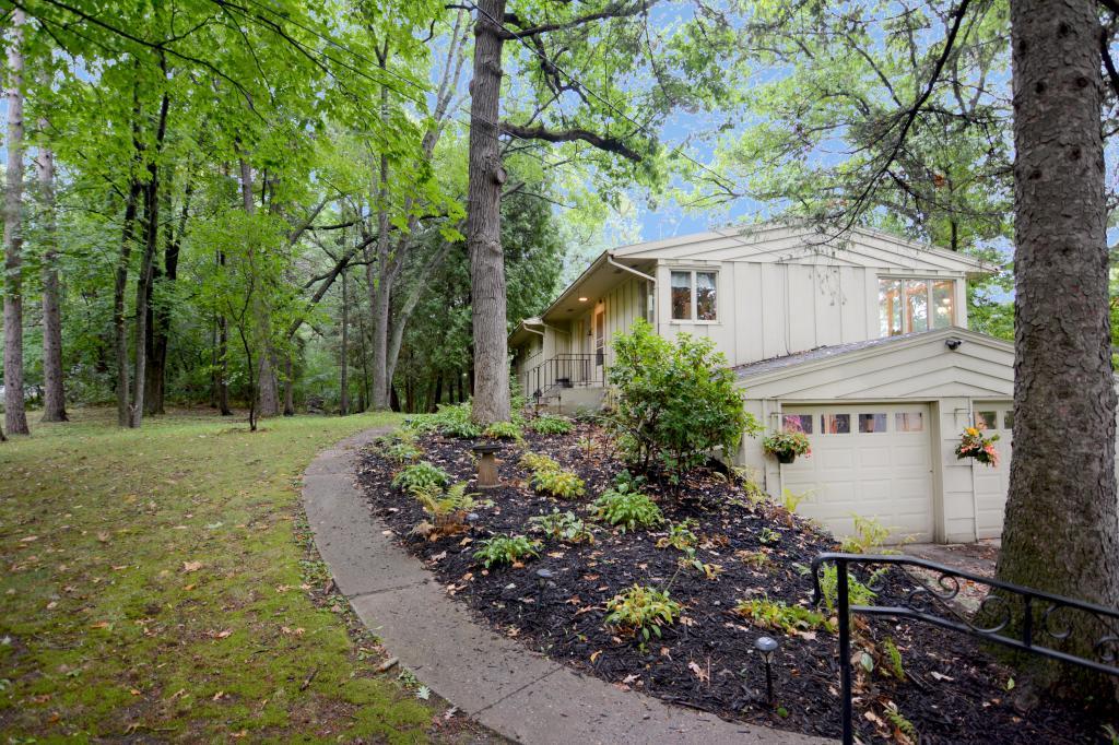 14 Duck Pass Road North Oaks, MN 55127 - Photo 15 of 17 Gallery Image 15