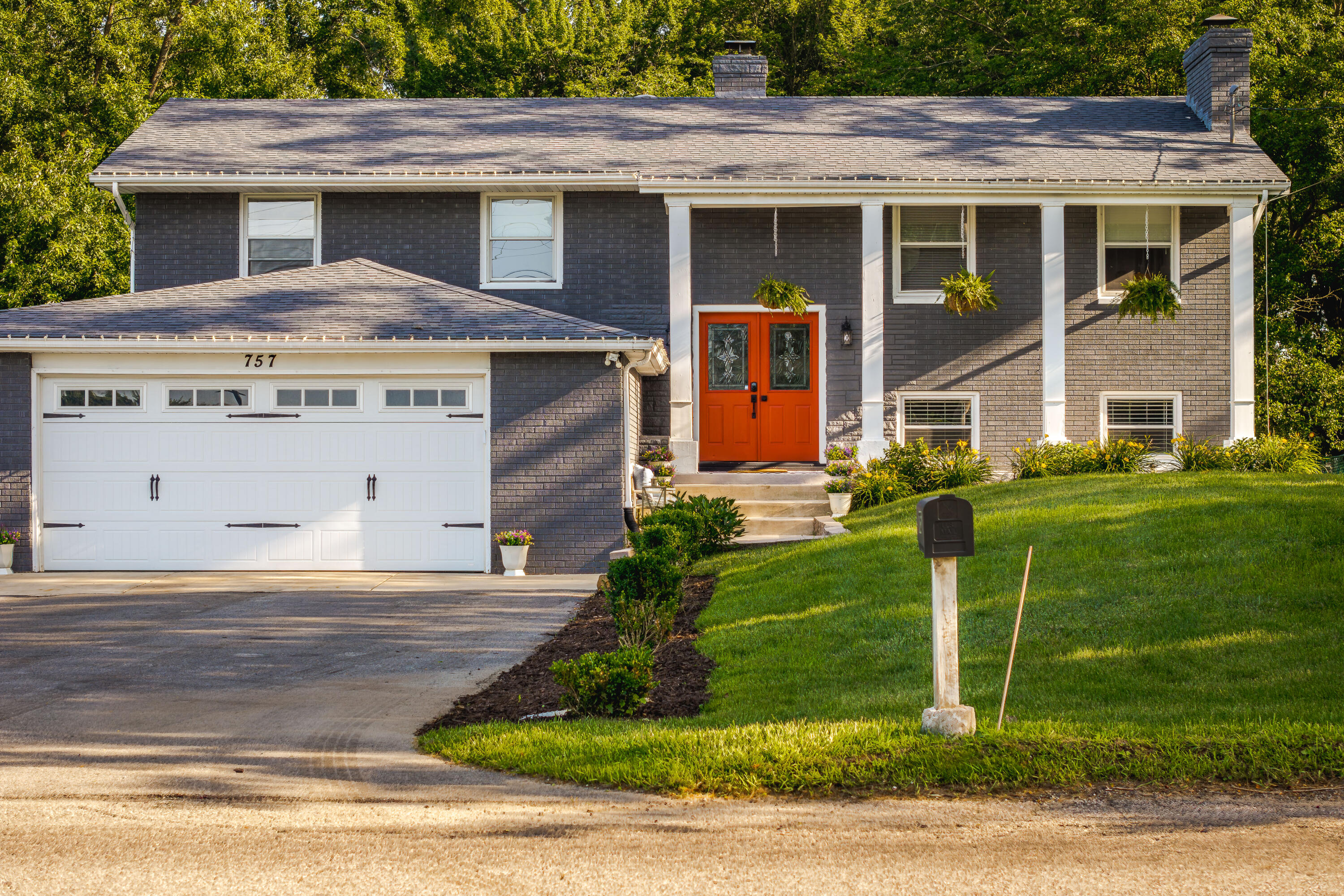 757 Ransom Road Valparaiso, IN 46385 - Photo 1 of 33 3000x2000