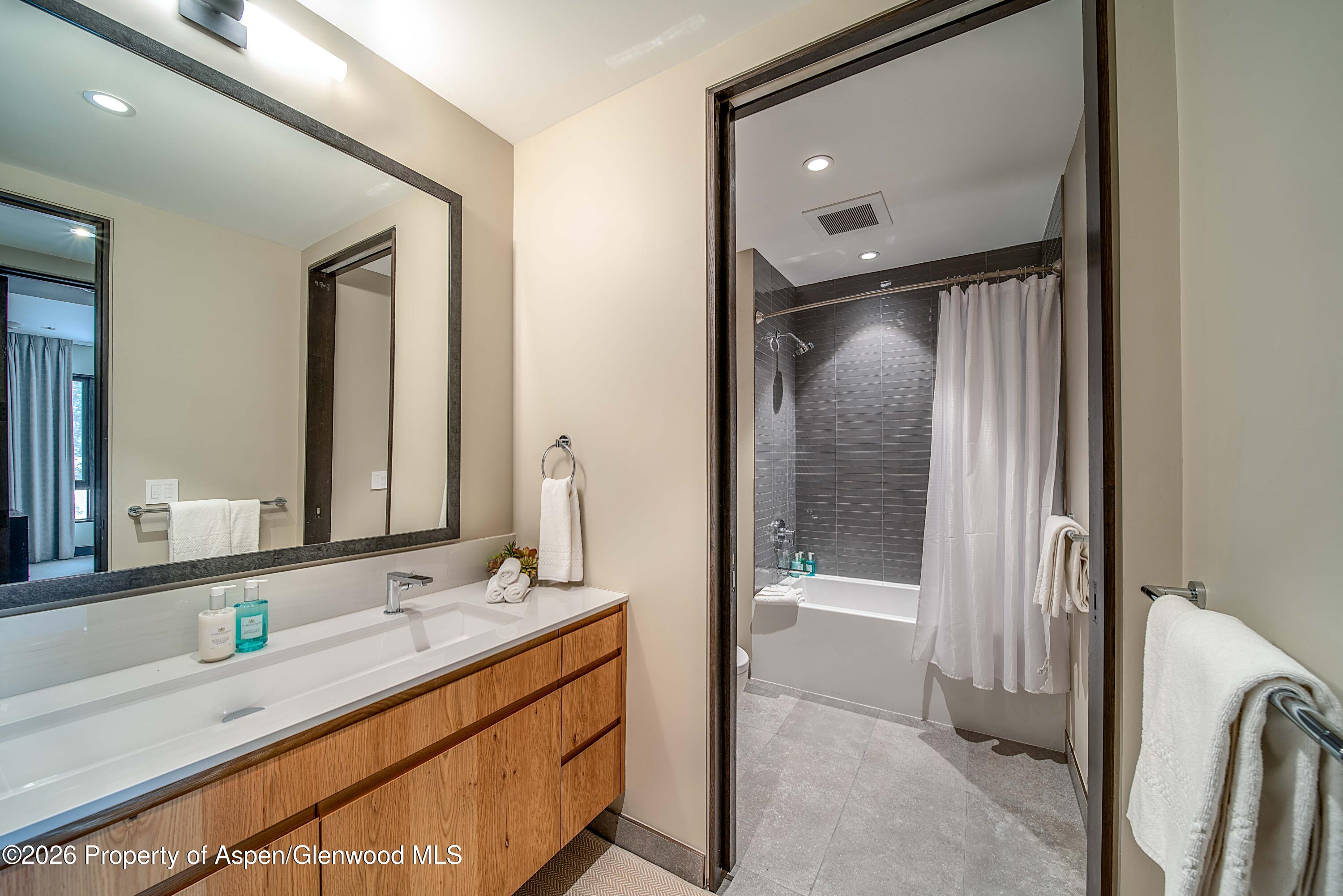 77 Wood Road, Unit 40701 Snowmass Village, CO 81615 - Photo 6 of 21 OSRC407-6