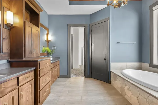 $1,300,000 | 2808 Northwest Nutall Court, Lee's Summit, MO 64081