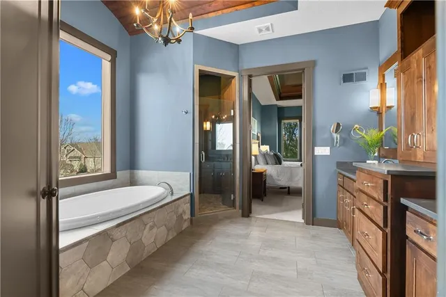 $1,300,000 | 2808 Northwest Nutall Court, Lee's Summit, MO 64081