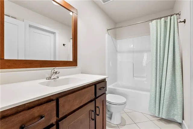 $1,300,000 | 2808 Northwest Nutall Court, Lee's Summit, MO 64081