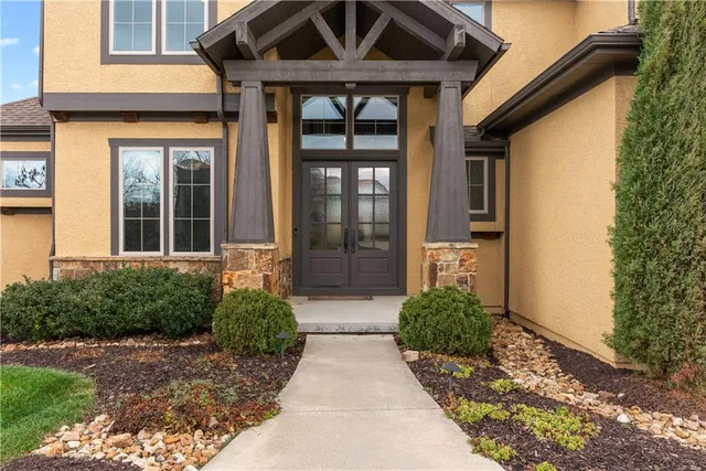 $1,300,000 | 2808 Northwest Nutall Court, Lee's Summit, MO 64081