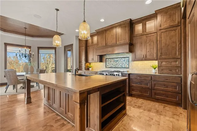 $1,300,000 | 2808 Northwest Nutall Court, Lee's Summit, MO 64081