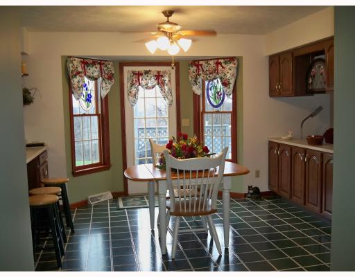 2660 Ridge Rd Extension Economy, PA 15005 - Photo 2 of 18 Kitchen. Brunch area is part of the 15x18 EIK. Great windows & bump-out...Walk directly out to patio for easy grilling & party fun!
