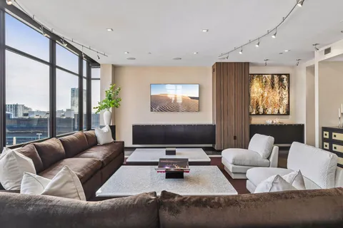 $630,000 | 201 South 11th Street, Unit 1120, Minneapolis, MN 55403