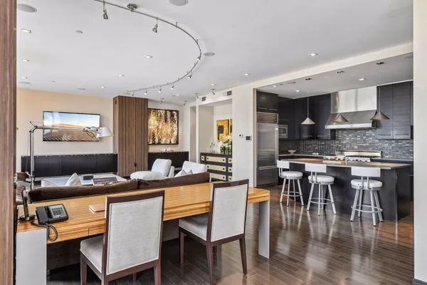 $630,000 | 201 South 11th Street, Unit 1120, Minneapolis, MN 55403