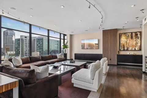 $630,000 | 201 South 11th Street, Unit 1120, Minneapolis, MN 55403