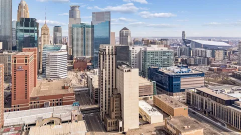 $630,000 | 201 South 11th Street, Unit 1120, Minneapolis, MN 55403