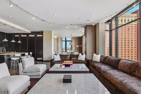 $630,000 | 201 South 11th Street, Unit 1120, Minneapolis, MN 55403