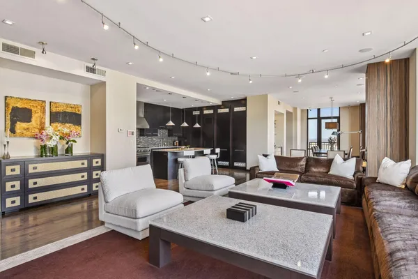 $630,000 | 201 South 11th Street, Unit 1120, Minneapolis, MN 55403