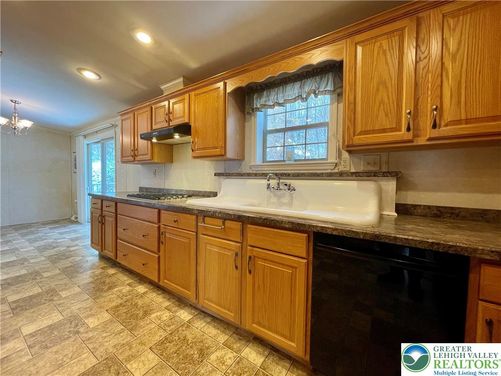 41 Spring Road Boyertown, PA 19512 - Photo 8 of 27