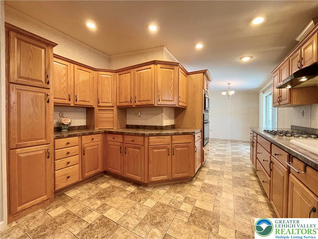 41 Spring Road Boyertown, PA 19512 - Photo 9 of 27