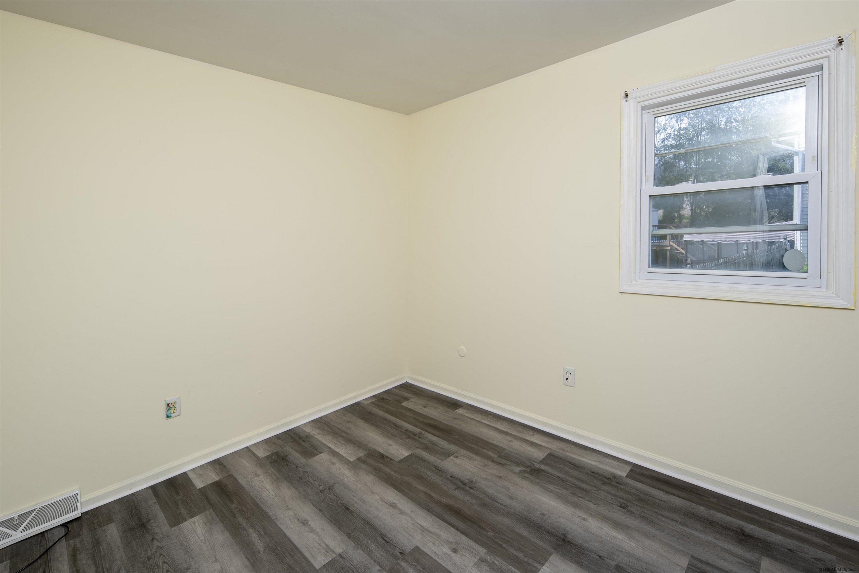39 Abby Road Colonie, NY 12110 - Photo 16 of 28 Photo 16