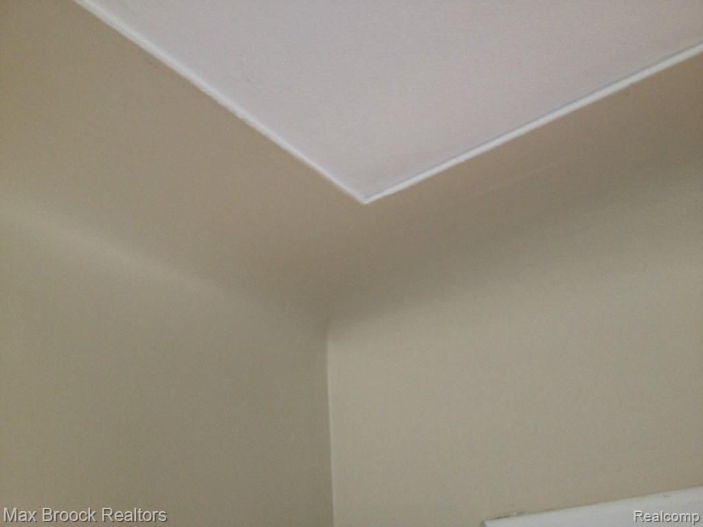 4163 Amherst Road Royal Oak, MI 48073 - Photo 7 of 25