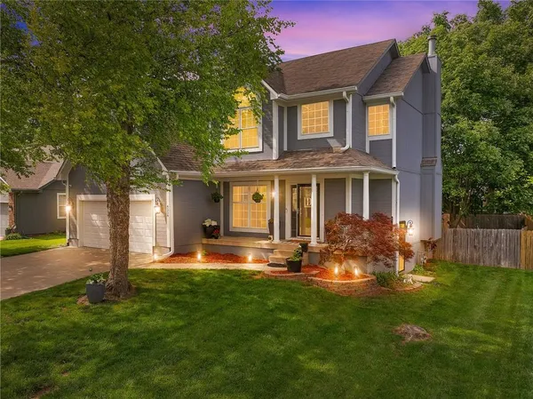 $425,000 | 4556 Northeast Webster Drive, Lee's Summit, MO 64064