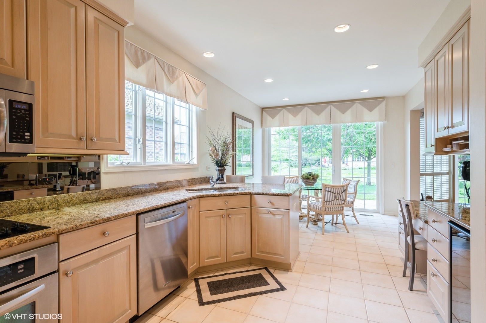2139 Royal Ridge Drive Northbrook, IL 60062 - Photo 11 of 27 Gallery Image 11