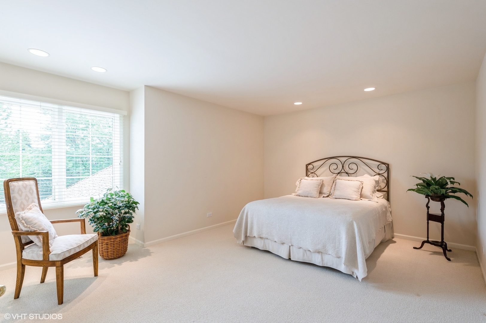 2139 Royal Ridge Drive Northbrook, IL 60062 - Photo 12 of 27 Gallery Image 12