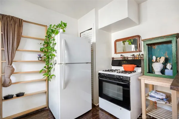 $3,175 | 956 Vernon Court, Venice, CA 90291