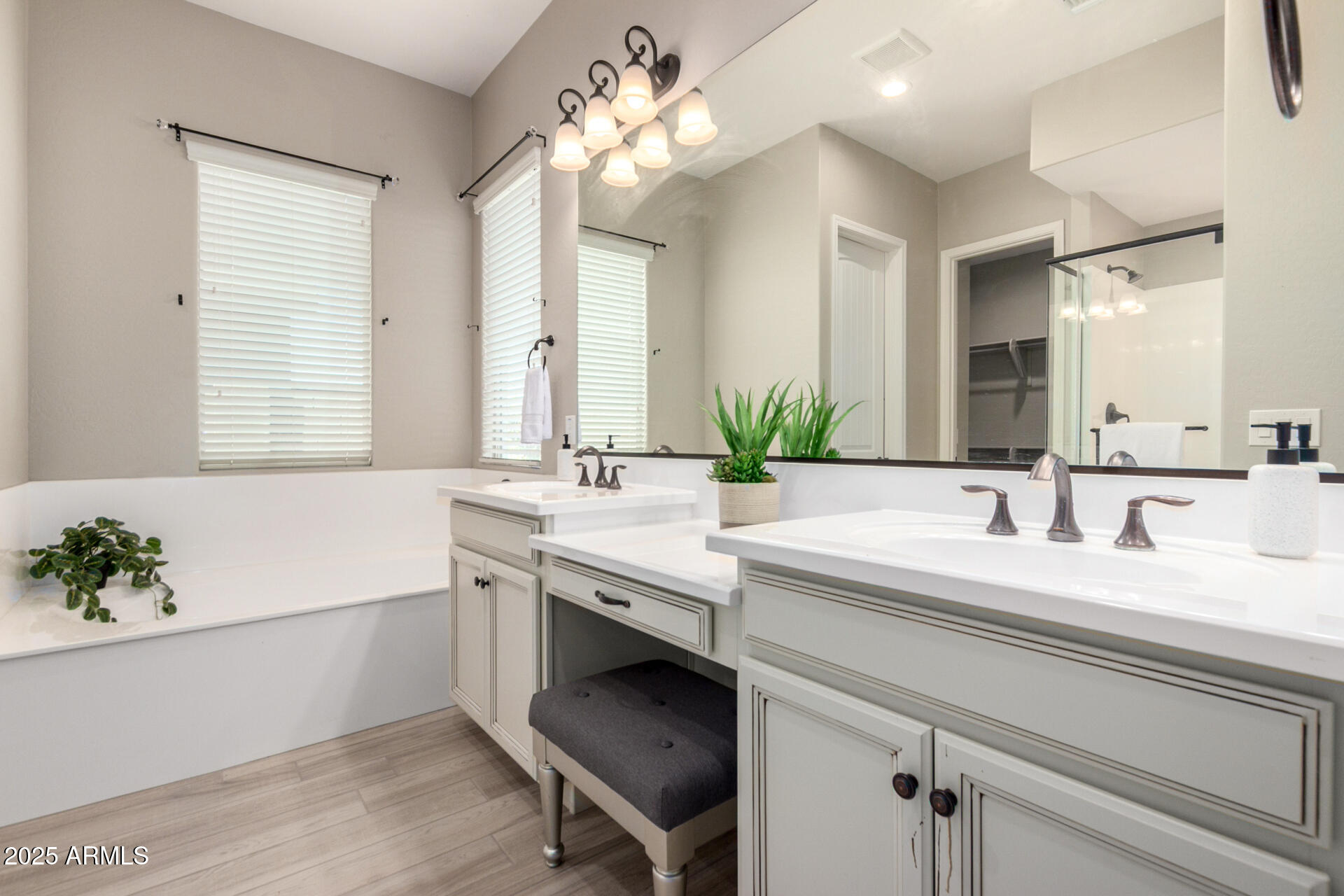 2811 South Jeffry Street Gilbert, AZ 85295 - Photo 17 of 42 23 Jeffry