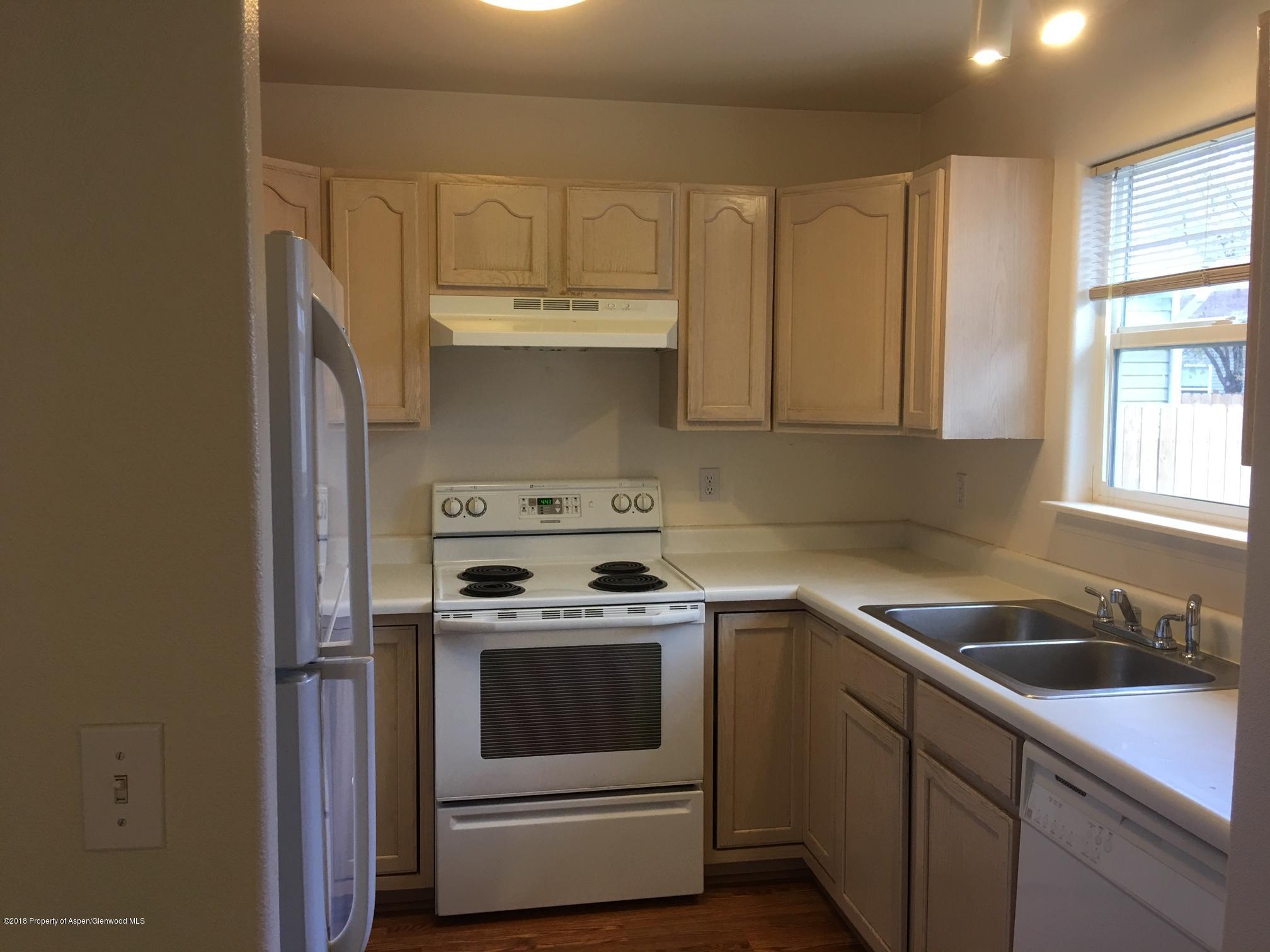 445 Evergreen Drive Rifle, CO 81650 - Photo 5 of 16 Kitchen