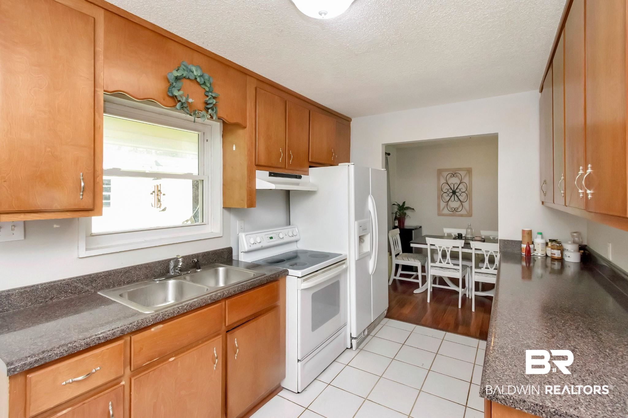 4224 Cottage Hill Road Mobile, AL 36609 - Photo 7 of 29