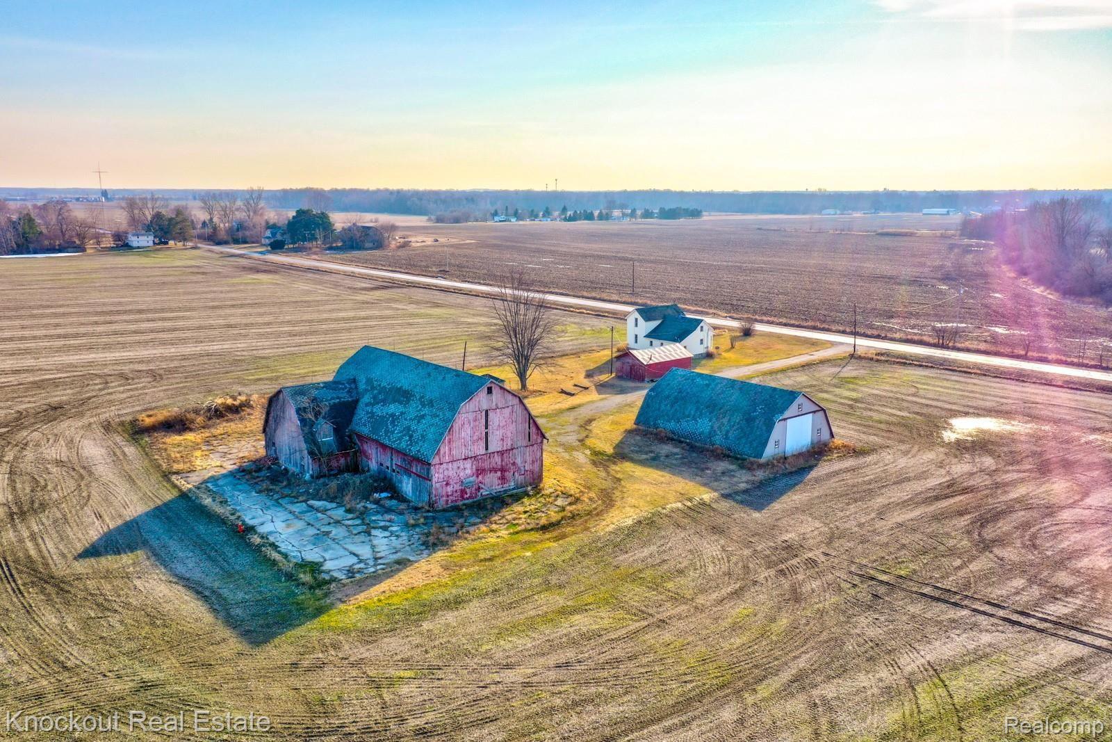 10665 South Dehmel Road Birch Run, MI 48415 - Photo 16 of 41 10665 Dehmel-14.jpg