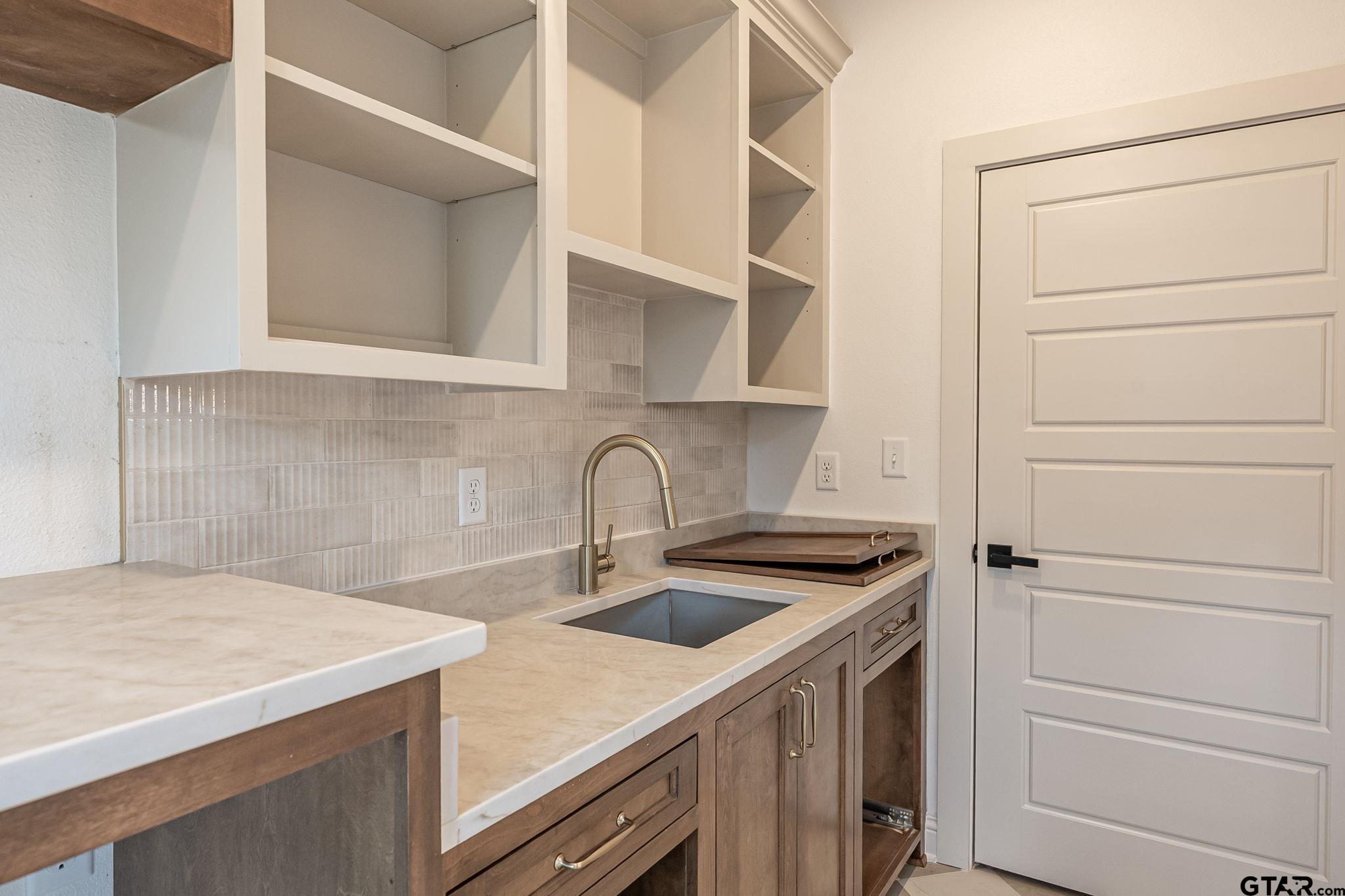 17049 Is Lk Drive Tyler, TX 75708 - Photo 18 of 37 Gallery Image 18