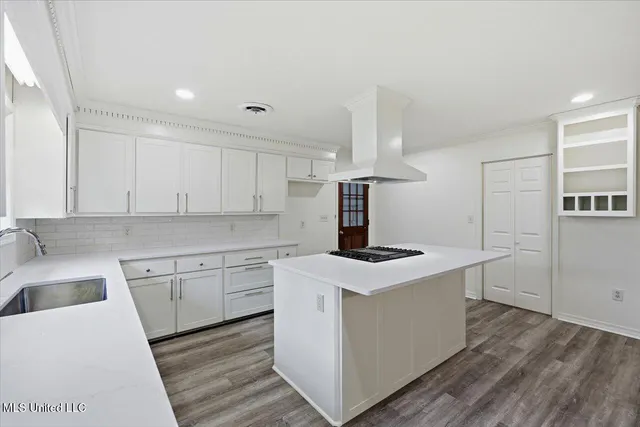 $379,800 | 14 Sylwood Place, Jackson, MS 39209