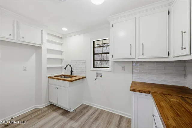 $379,800 | 14 Sylwood Place, Jackson, MS 39209