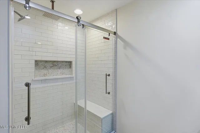 $379,800 | 14 Sylwood Place, Jackson, MS 39209