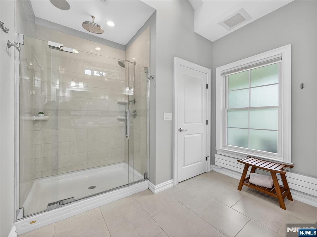 444 Lake Road Wyckoff, NJ 07481 - Photo 27 of 50