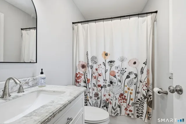 $515,000 | 1320 Chopsey Hill Road, Bridgeport, CT 06606