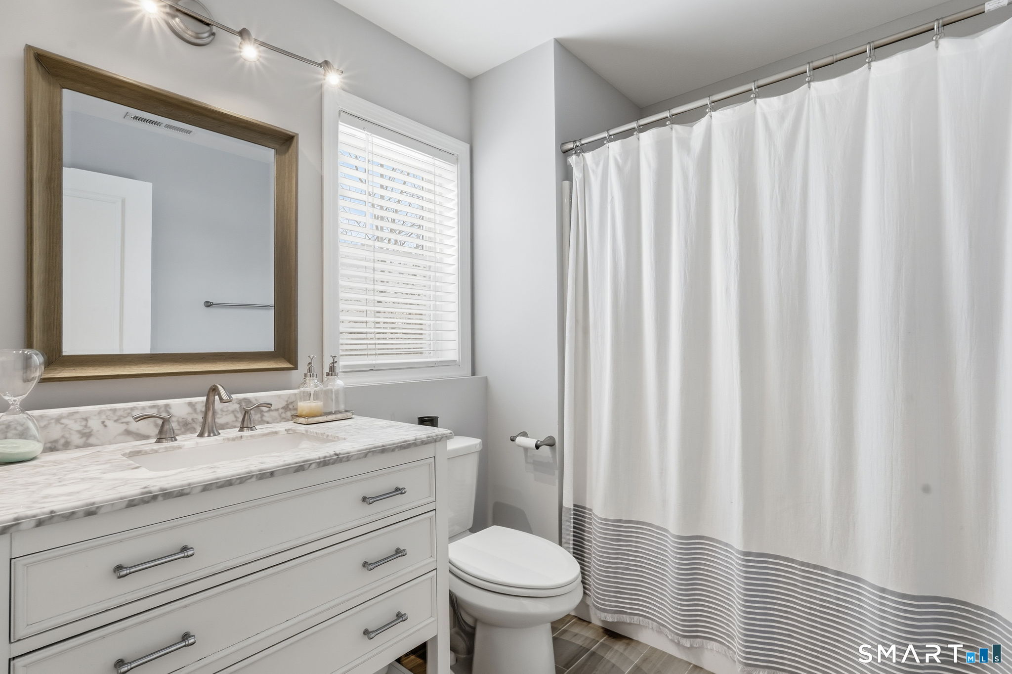 1320 Chopsey Hill Road Bridgeport, CT 06606 - Photo 18 of 21