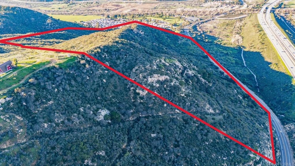 395 Mountain View Road Bonsall, CA 92003 - Photo 4 of 11