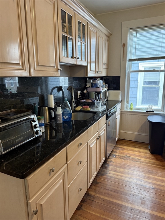 115 Browne Street, Unit 2 Brookline, MA 02446 - Photo 4 of 10