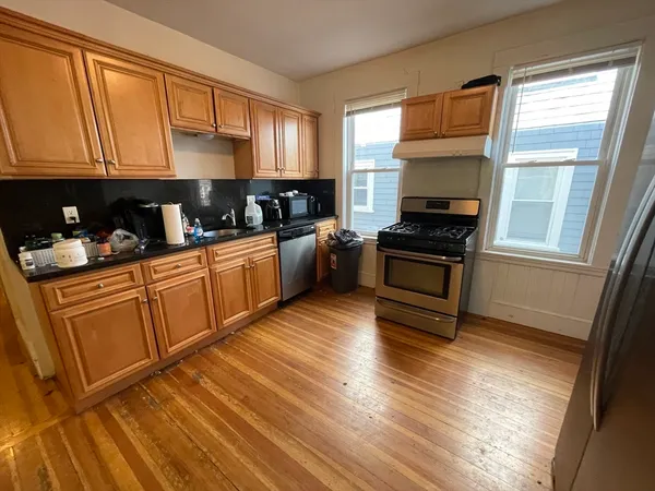 $4,500 | 115 Browne Street, Unit 2, Brookline, MA 02446