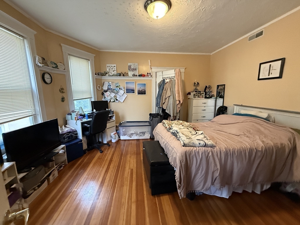 115 Browne Street, Unit 2 Brookline, MA 02446 - Photo 6 of 10