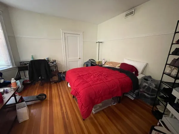 $4,500 | 115 Browne Street, Unit 2, Brookline, MA 02446