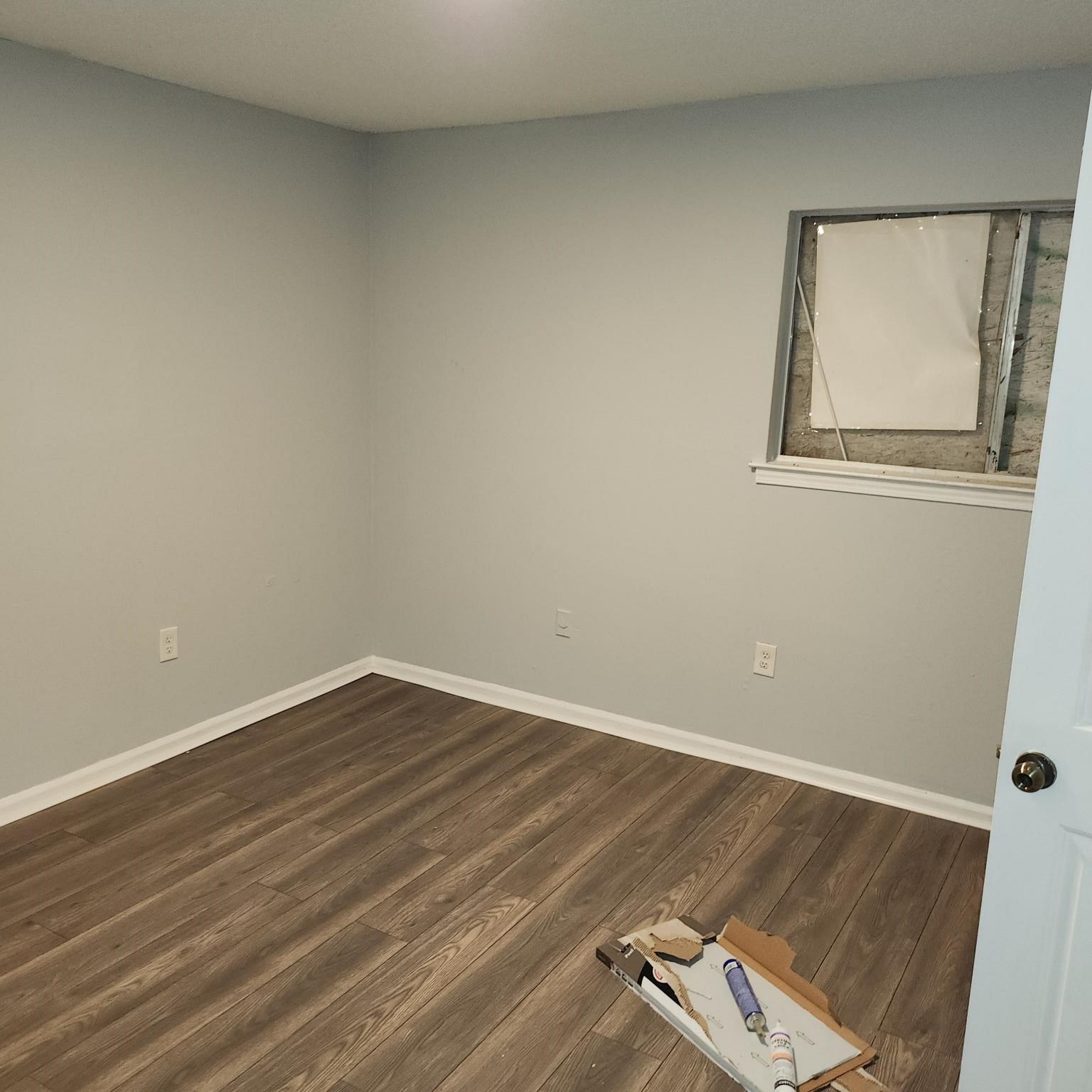 1220 Nora Road Memphis, TN 38109 - Photo 3 of 15 wooden floor in a room