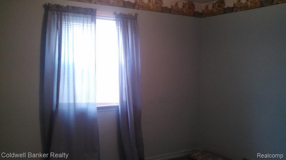 34019 Garfield Road Fraser, MI 48026 - Photo 9 of 17 Bedroom 2.jpg