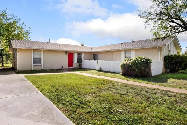 $1,375 | 2405 Parker Circle, Unit B, Georgetown, TX 78628