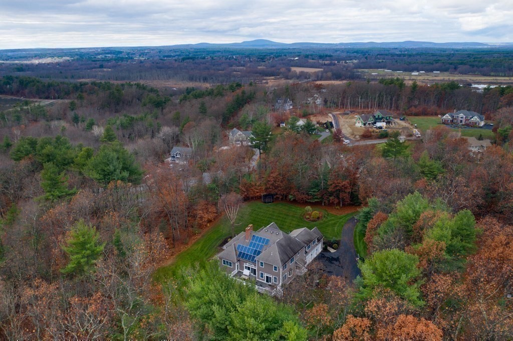 85 Fox Run Road Bolton, MA 01740 - Photo 4 of 35 Gallery Image 4