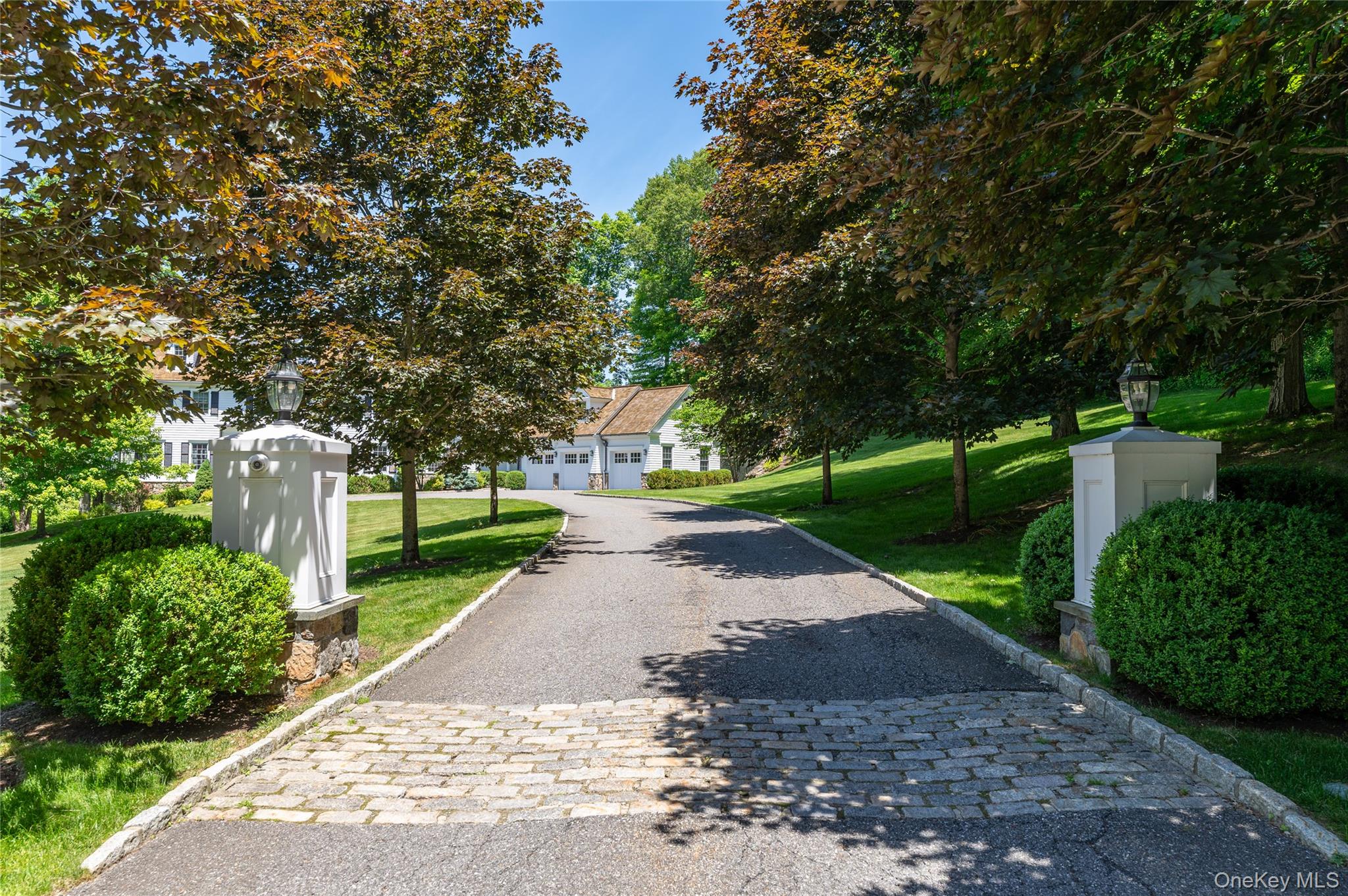 86 Sheather Road Mount Kisco, NY 10549 - Photo 2 of 49