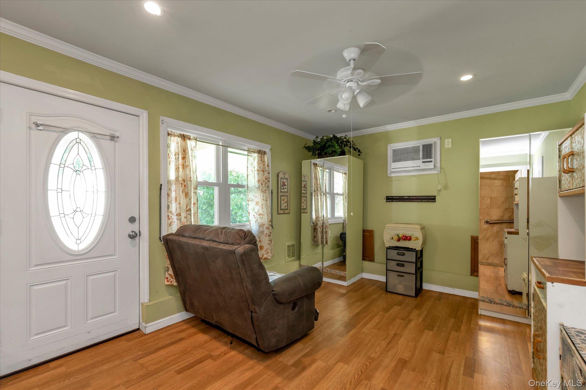 2484 Lindy Road Westbury, NY 11590 - Photo 14 of 20